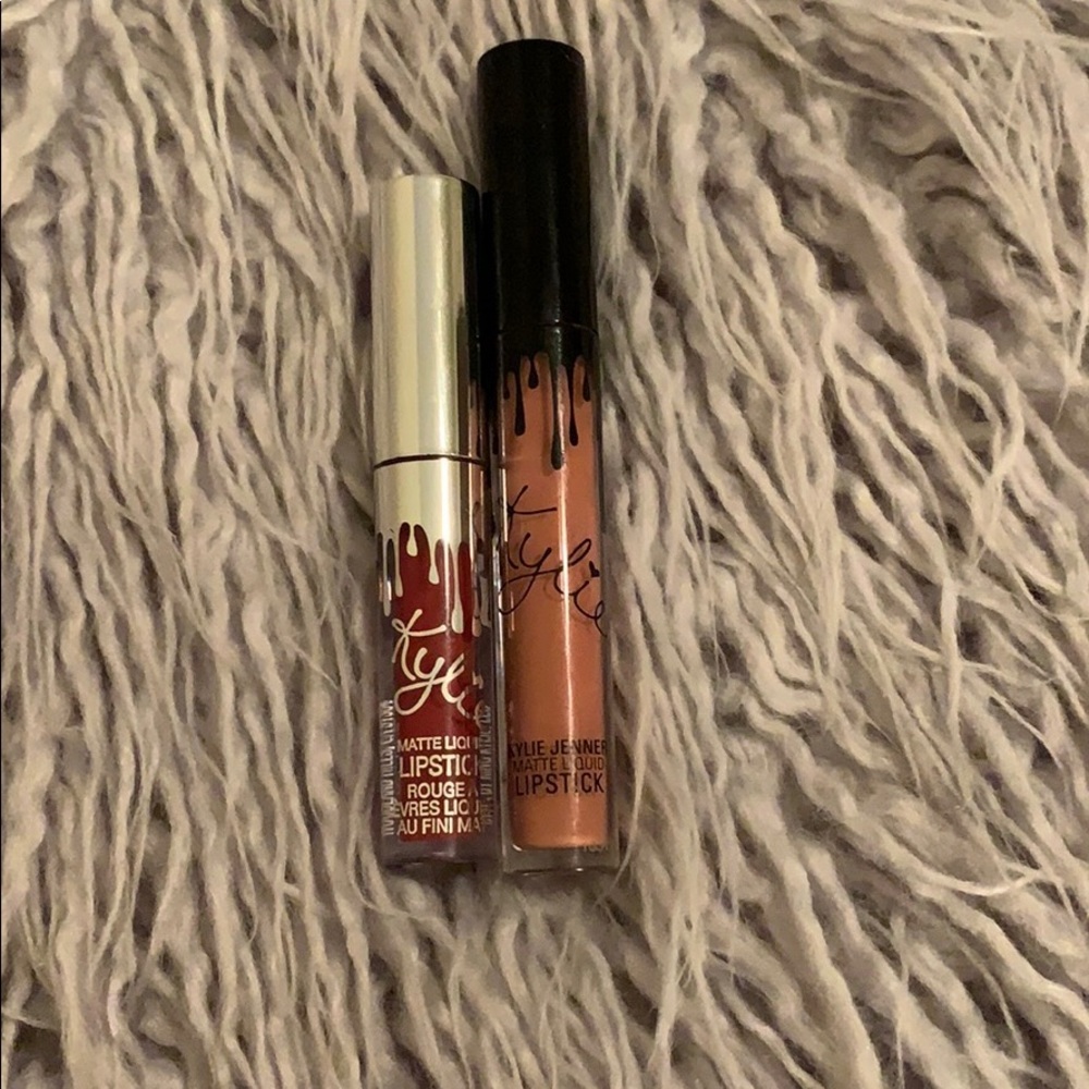 Kylie cosmetics!!:) will take offers